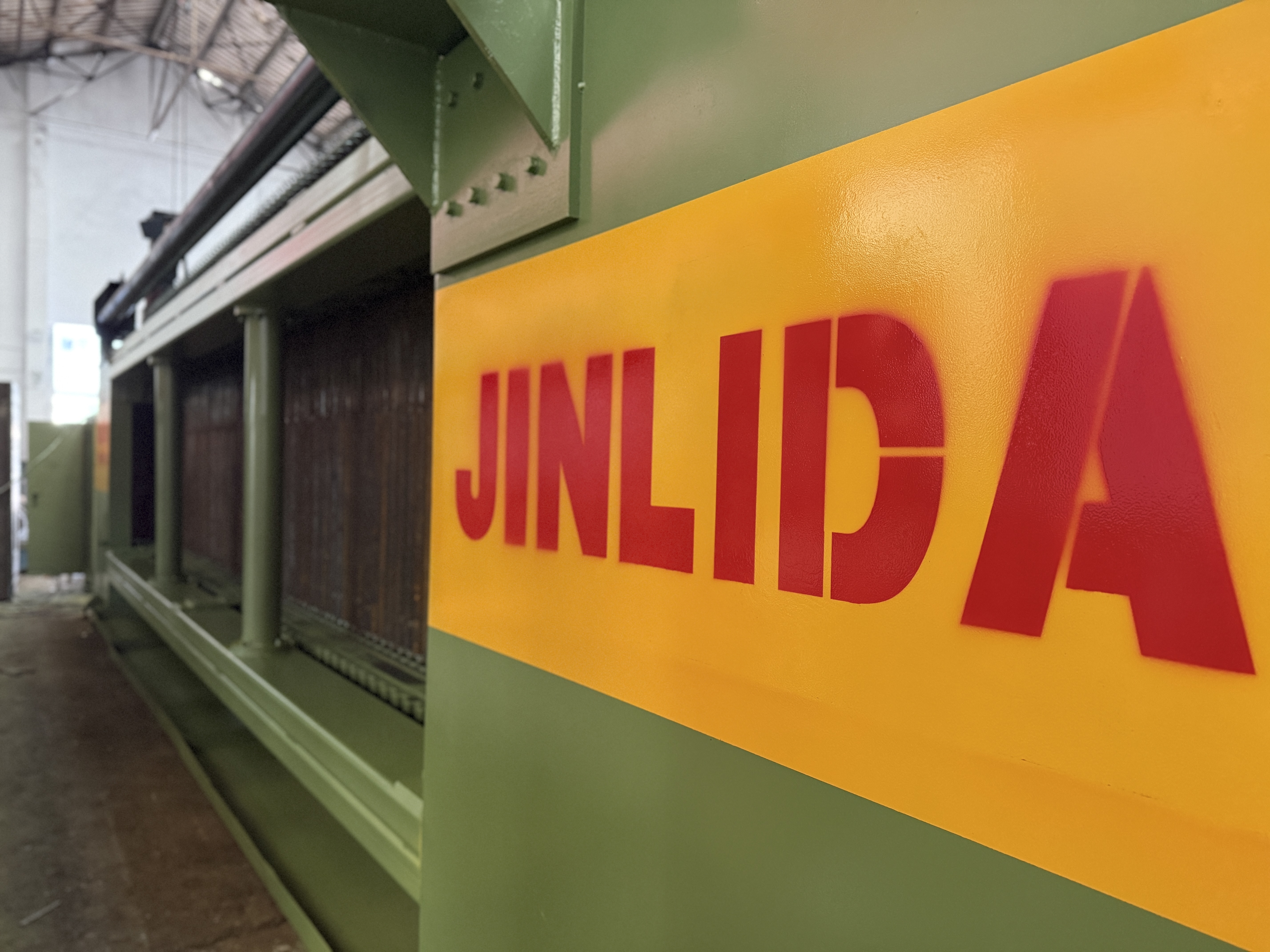 أحدث مدونات الشركة حول تعمل آلة شبكة التراب باستخدام الحاسب الآلي على زيادة كفاءة الإنتاج بنسبة 2-3x للشركة المصنعة في سنغافورة، وتؤمن مشروعًا كبيرًا للبنية التحتية