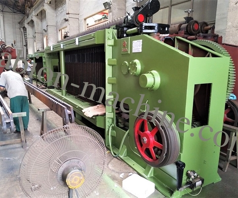 شراء آلة شبكة الدجاج 350-550N/Mm2 ± 3% التسامح النسيج الملتوي التصنيع عبر الإنترنت