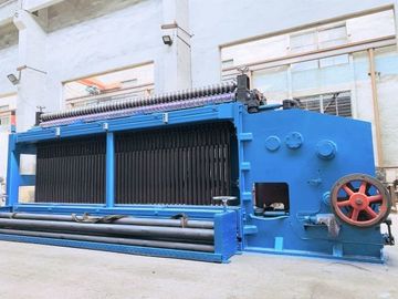 شراء آلة اللف المزدوج 4 * 1m 88 * 122mm شبكة التراب 3.2mm الأسلاك المجلفنة 195m / h Mesh التصنيع عبر الإنترنت